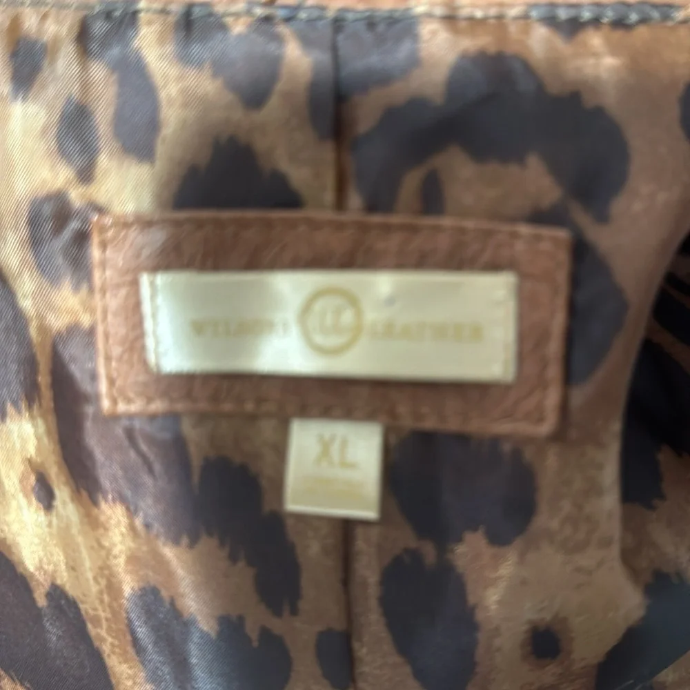 Leather jacket - Picture 7 of 8